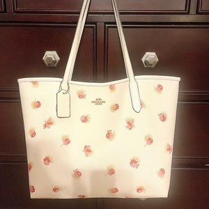 NWOT Coach C6431 City Tote With Pop Floral Print in Chalk Multi